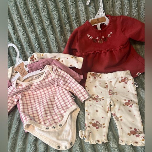 0-3 mos baby Rabbit + Bear Fall Bundle - Picture 1 of 9